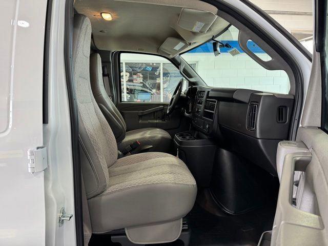 2026 Chevrolet Express Cargo Work Van - Photo 12