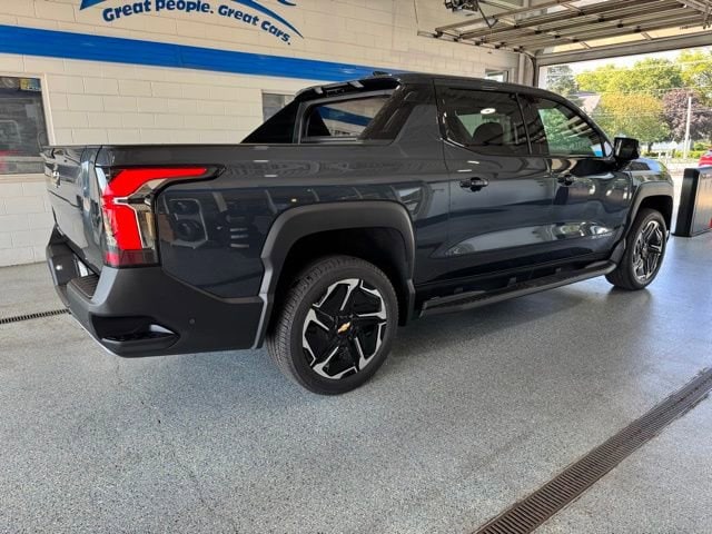 2026 Chevrolet Silverado EV LT - Photo 11