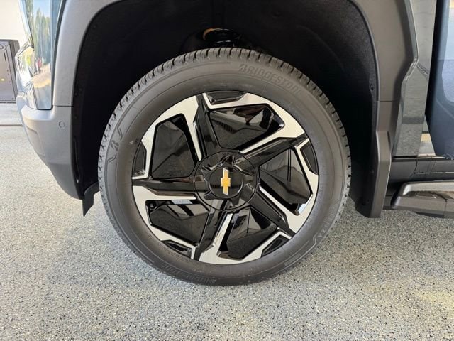 2026 Chevrolet Silverado EV LT - Photo 25