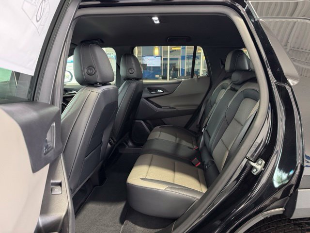 2027 Chevrolet Equinox LT - Photo 8