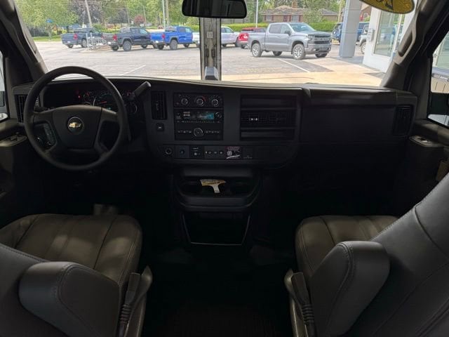 2025 Chevrolet Express Cargo Work Van - Photo 13
