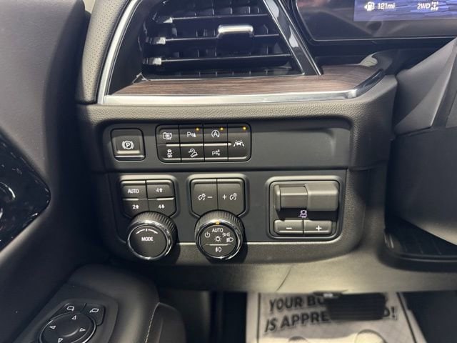 2026 Chevrolet Suburban Premier - Photo 20