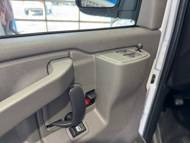 2026 Chevrolet Express Cargo Work Van - Photo 6