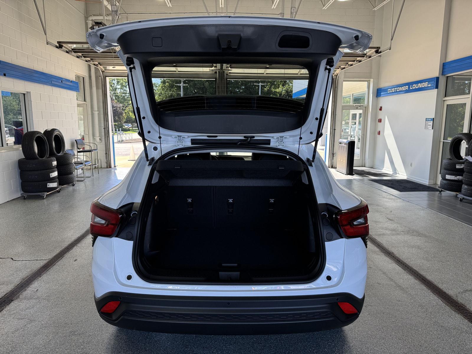 2026 Chevrolet Trax LT - Photo 10