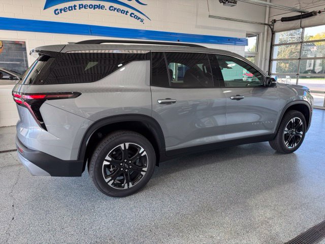 2027 Chevrolet Traverse LT - Photo 12
