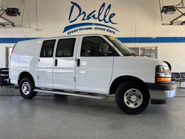 2024 Chevrolet Express 2500 Work Van HD's photo