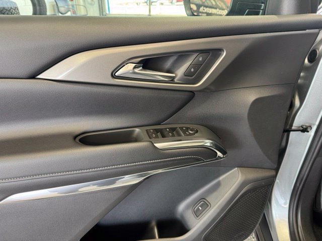 2027 Chevrolet Traverse LT - Photo 6