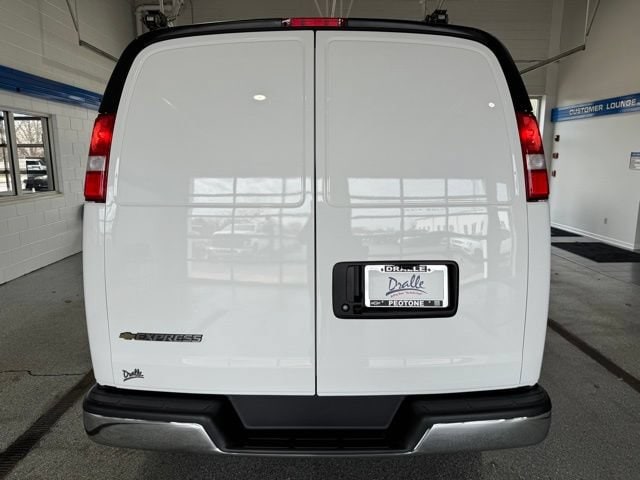 2026 Chevrolet Express Cargo Work Van - Photo 8