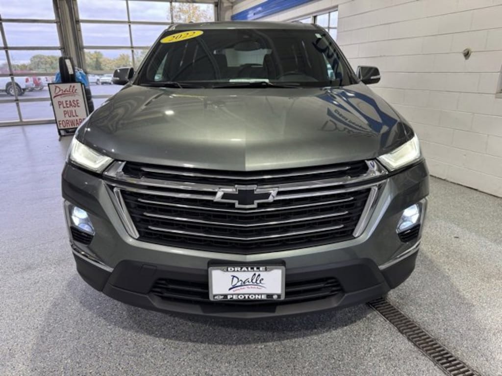Used 2022 Chevrolet Traverse LT Cloth SUV