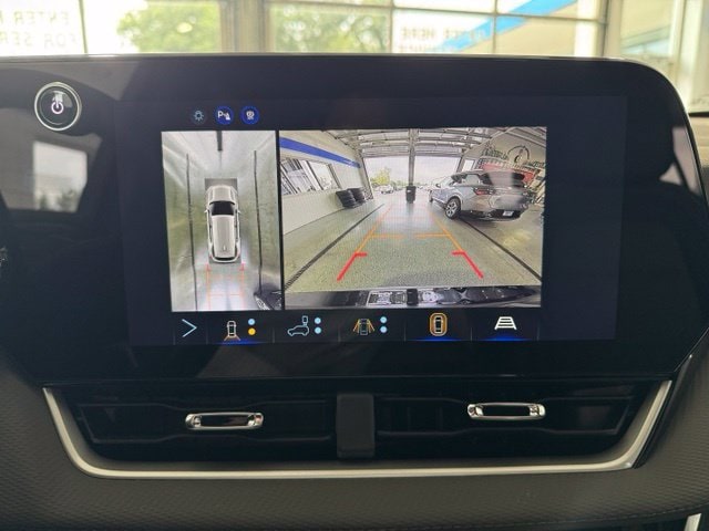 2027 Chevrolet Equinox LT - Photo 21