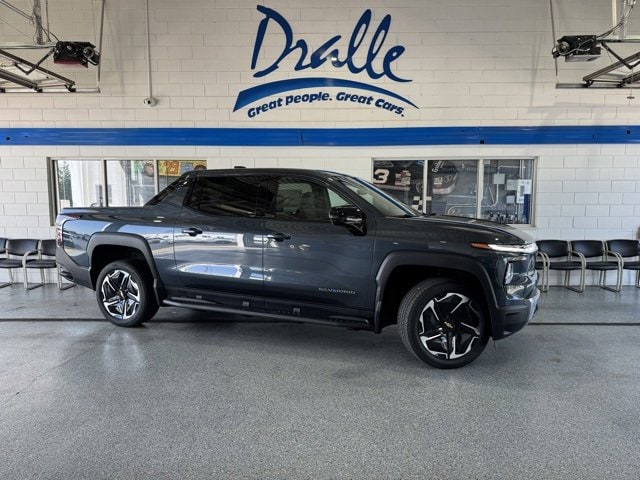 2026 Chevrolet Silverado EV LT's photo