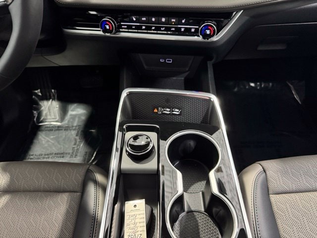 2027 Chevrolet Equinox LT - Photo 18