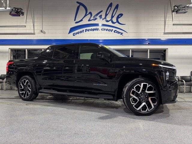 2024 Chevrolet Silverado EV RST's photo