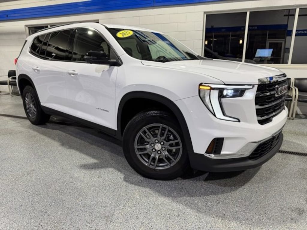 Used 2025 GMC Acadia Elevation SUV