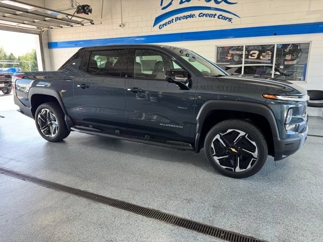 2026 Chevrolet Silverado EV LT - Photo 12