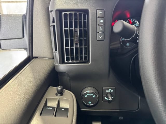 2026 Chevrolet Express Cargo Work Van - Photo 14