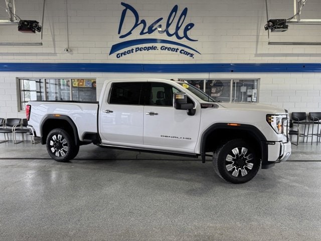 2024 GMC Sierra 2500HD Denali's photo