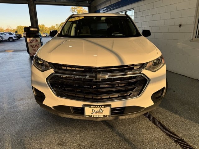 2020 Chevrolet Traverse LS photo 2