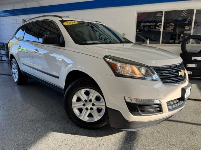 Used 2014 Chevrolet Traverse LS with VIN 1GNKRFED6EJ345765 for sale in Peotone, IL