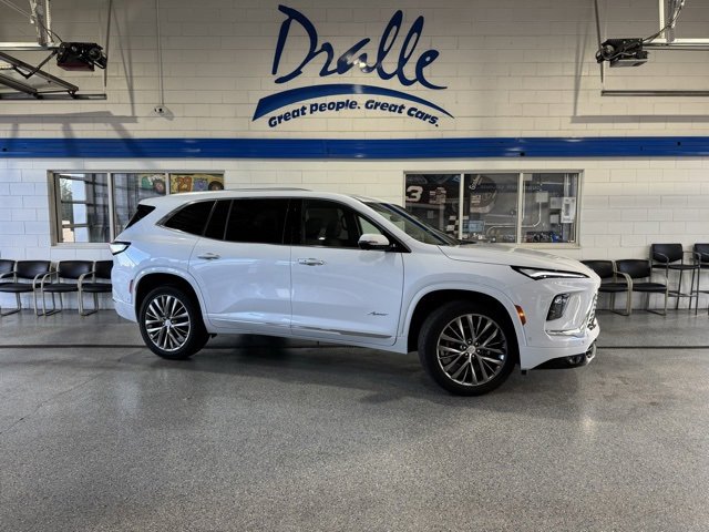 2026 Buick Enclave Avenir's photo