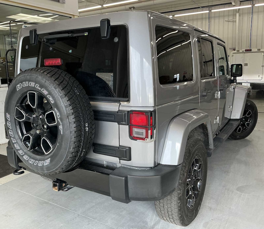 Used 2017 Jeep Wrangler Unlimited Smoky Mountain