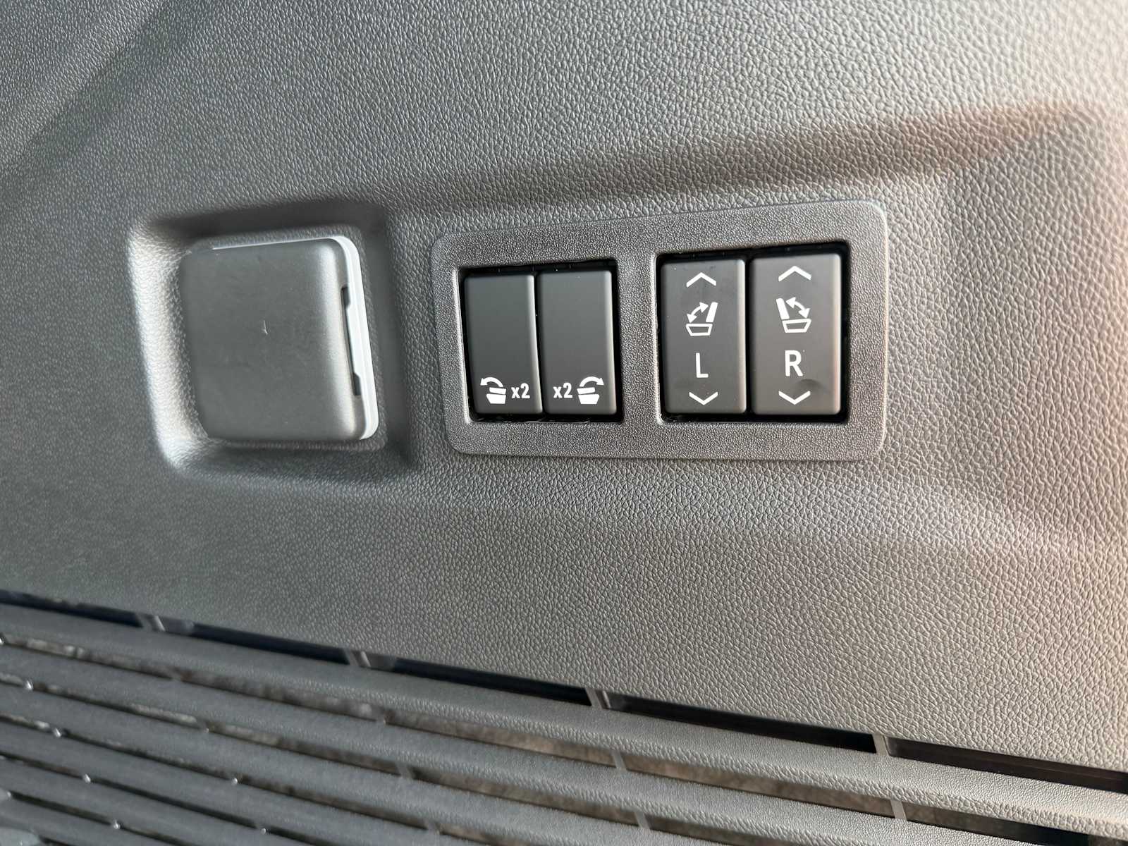 2026 Chevrolet Tahoe LT - Photo 32