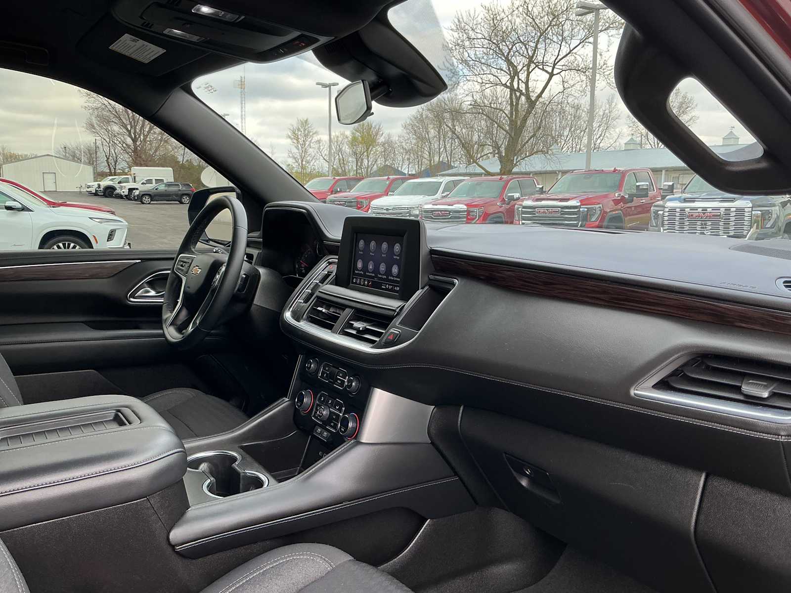 2023 Chevrolet Suburban LS - Photo 26