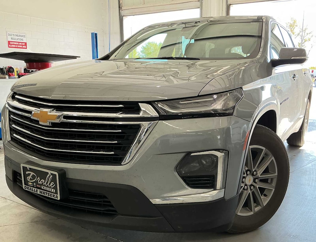 Used 2023 Chevrolet Traverse LT Cloth SUV