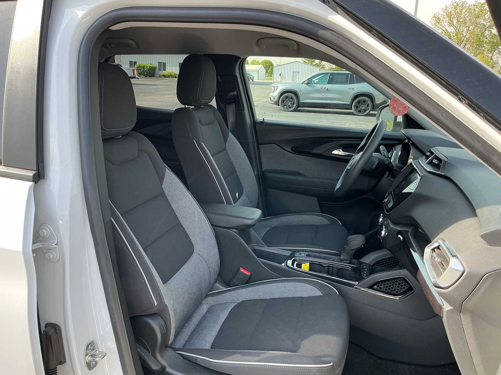 2023 Chevrolet TrailBlazer LT - Photo 21
