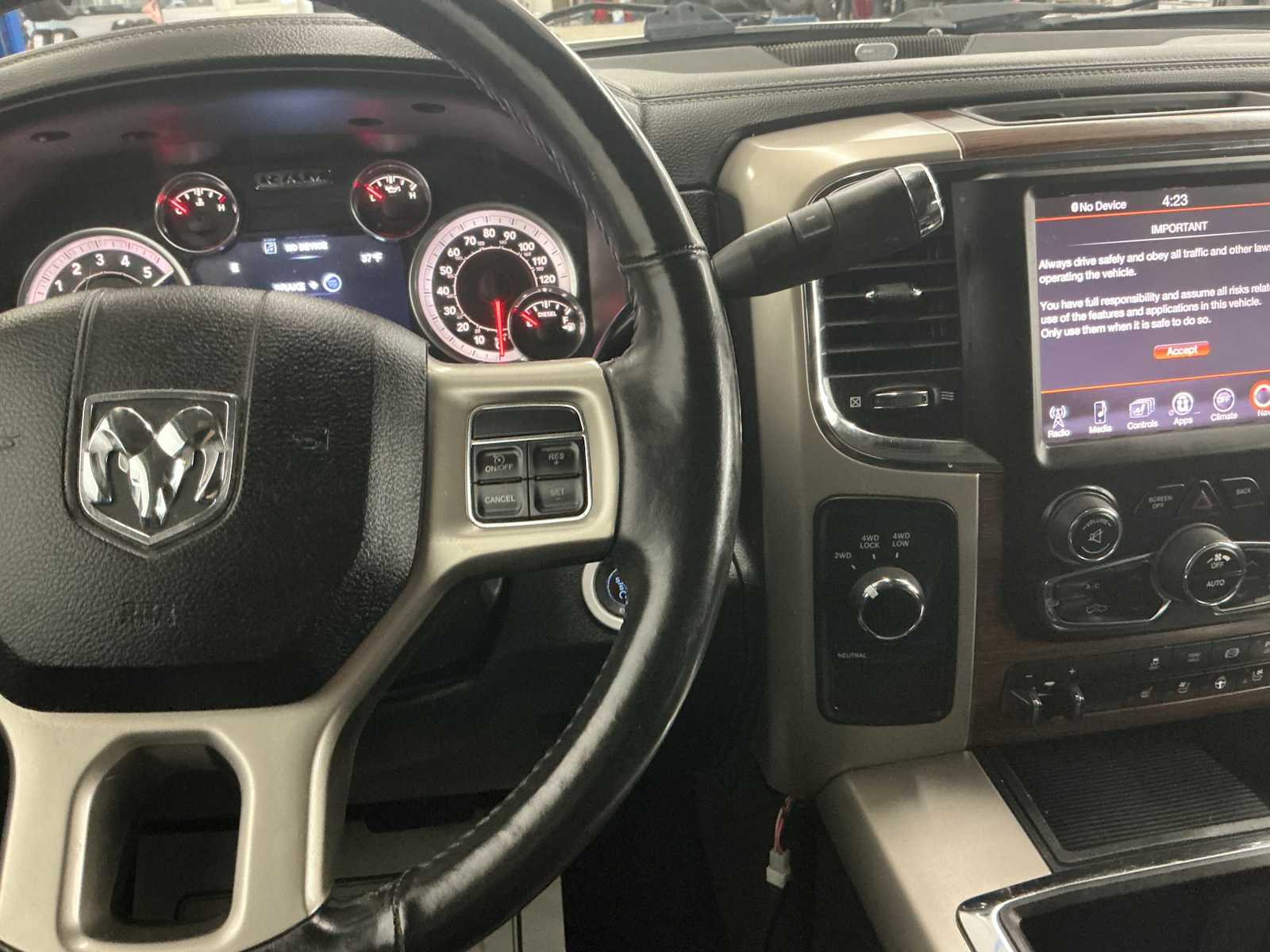 2014 RAM Ram 2500 Pickup Laramie - Photo 11