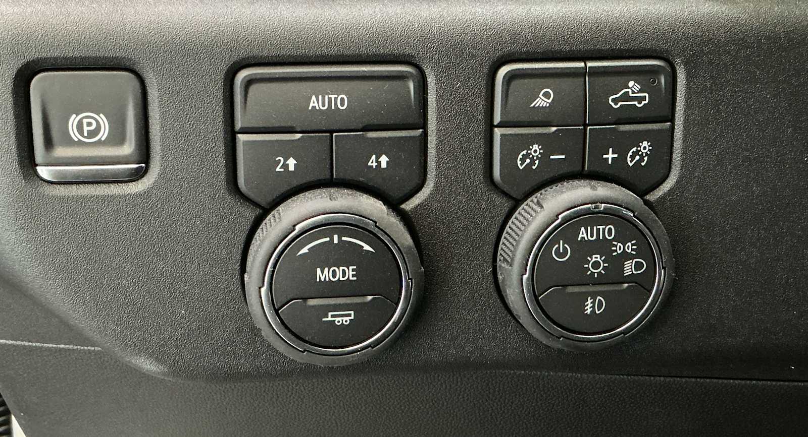 2026 Chevrolet Silverado 1500 LTZ - Photo 18