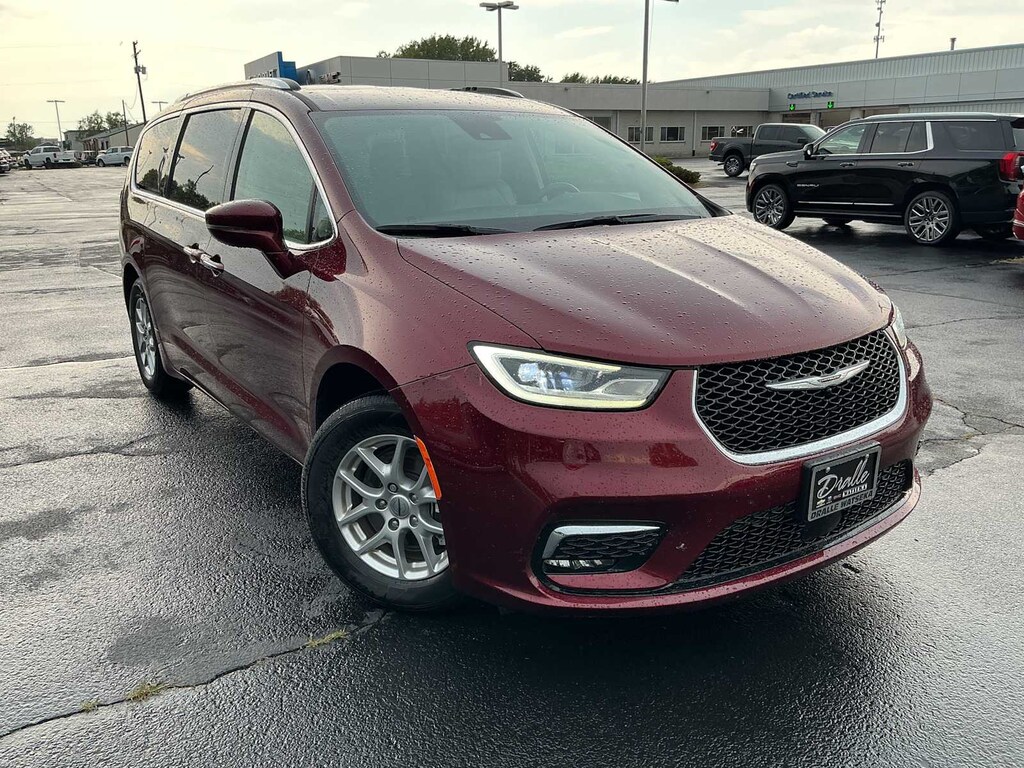 Used 2021 Chrysler Pacifica Touring L