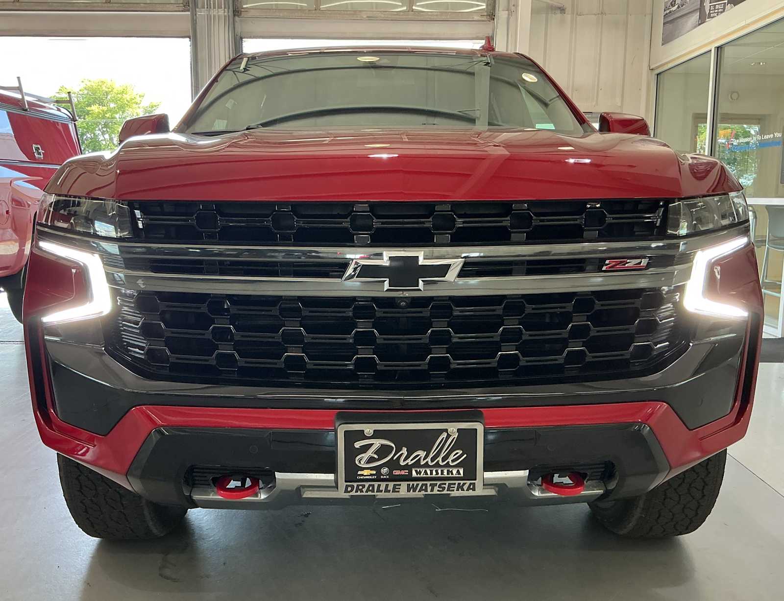 2022 Chevrolet Tahoe Z71 photo 2