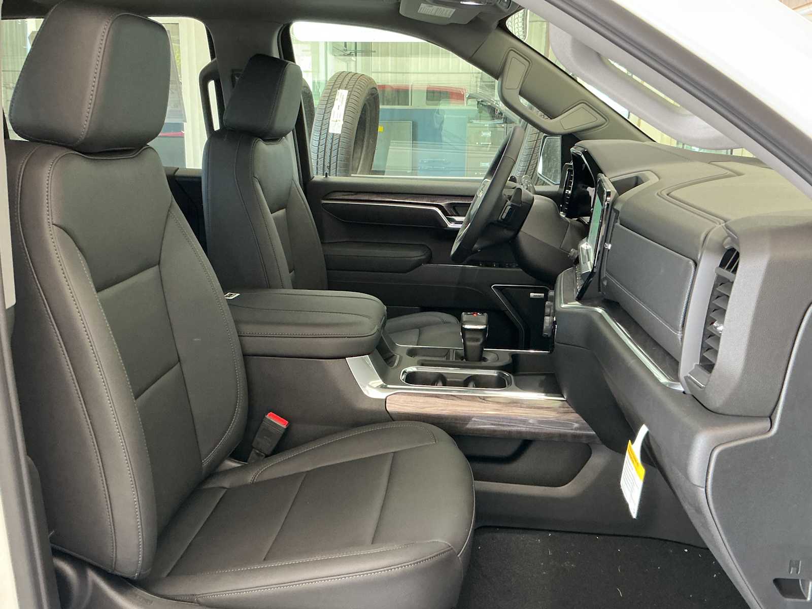 2026 Chevrolet Silverado 1500 LTZ - Photo 29