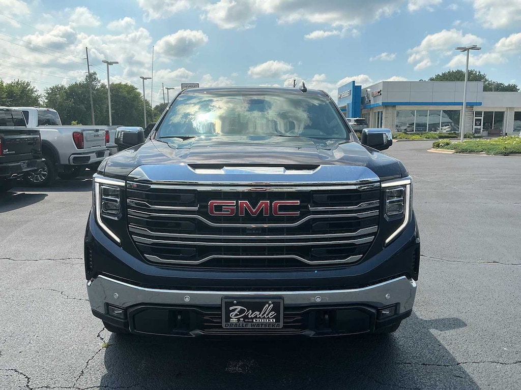Used 2025 GMC Sierra 1500 SLT Truck