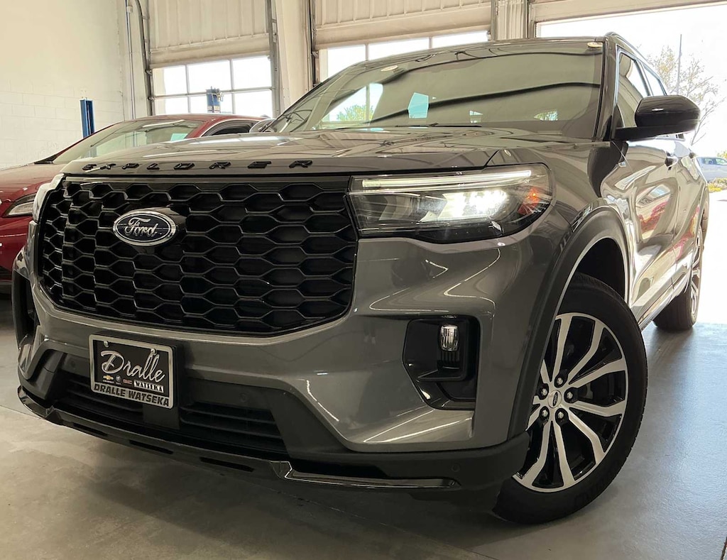 Used 2025 Ford Explorer ST-Line