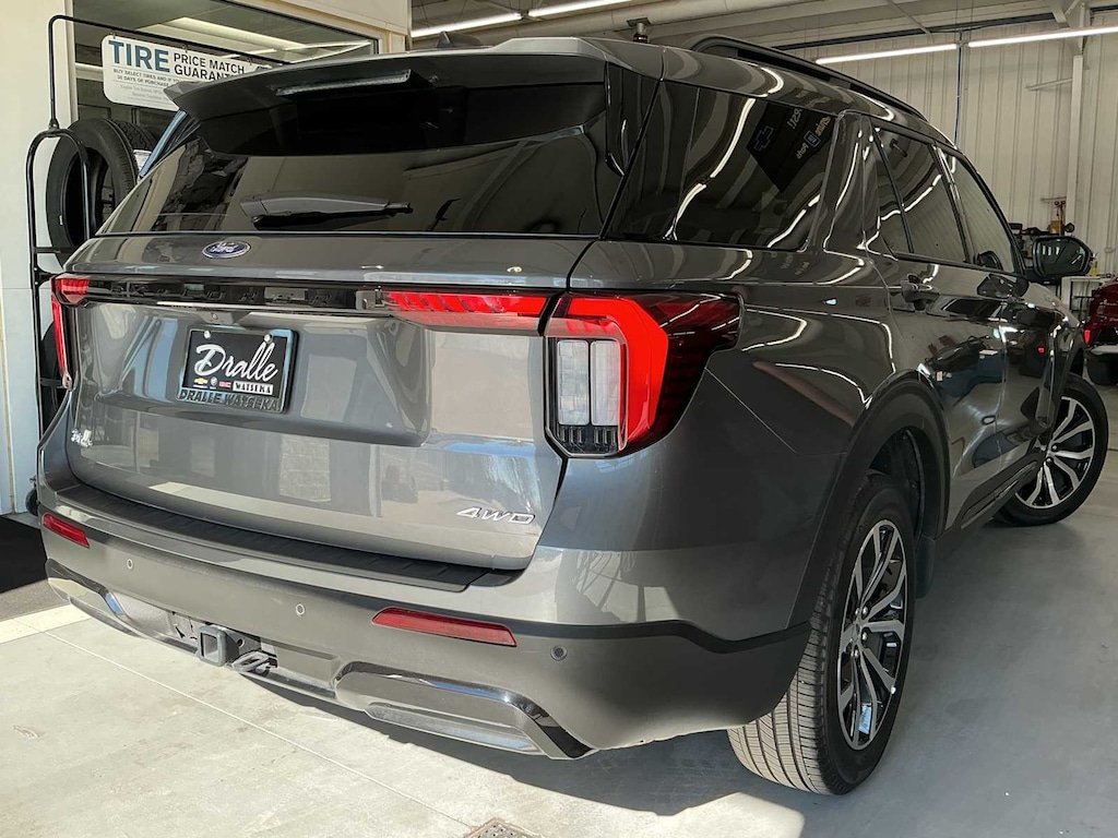 Used 2025 Ford Explorer ST-Line