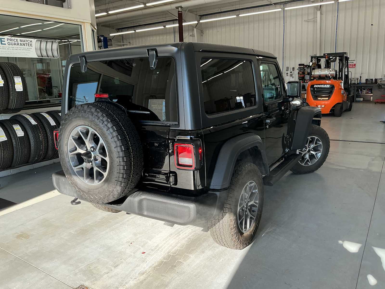 2024 Jeep Wrangler Sport S photo 4