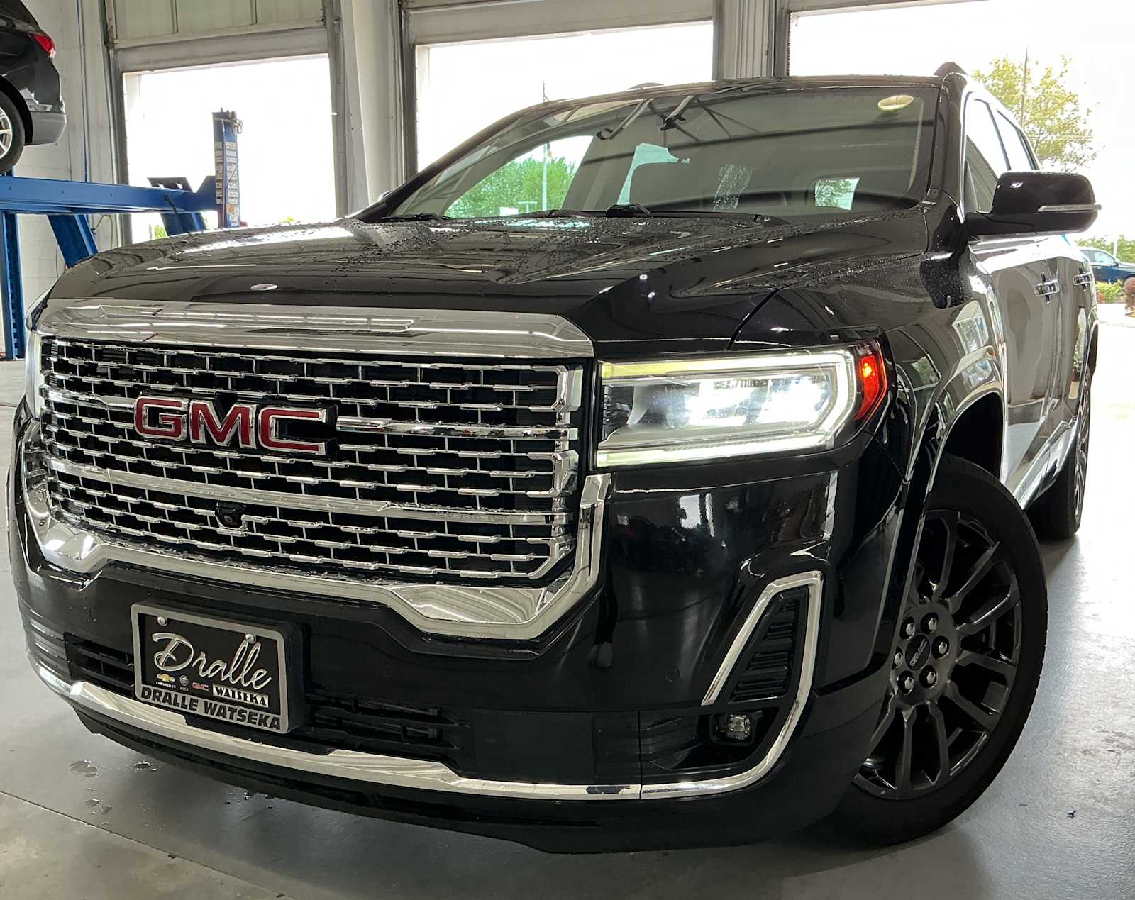 2023 Gmc Acadia Denali photo 3