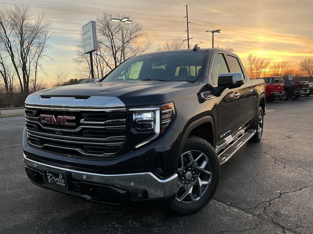 Used 2024 GMC Sierra 1500 SLT Truck