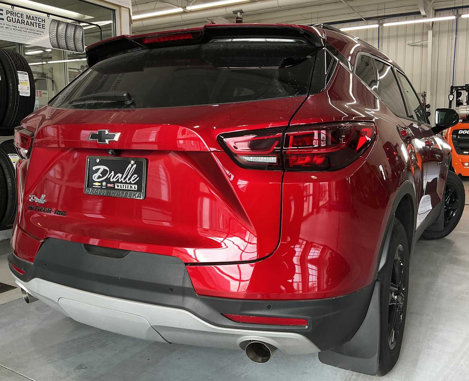 2025 Chevrolet Blazer 2LT photo 2