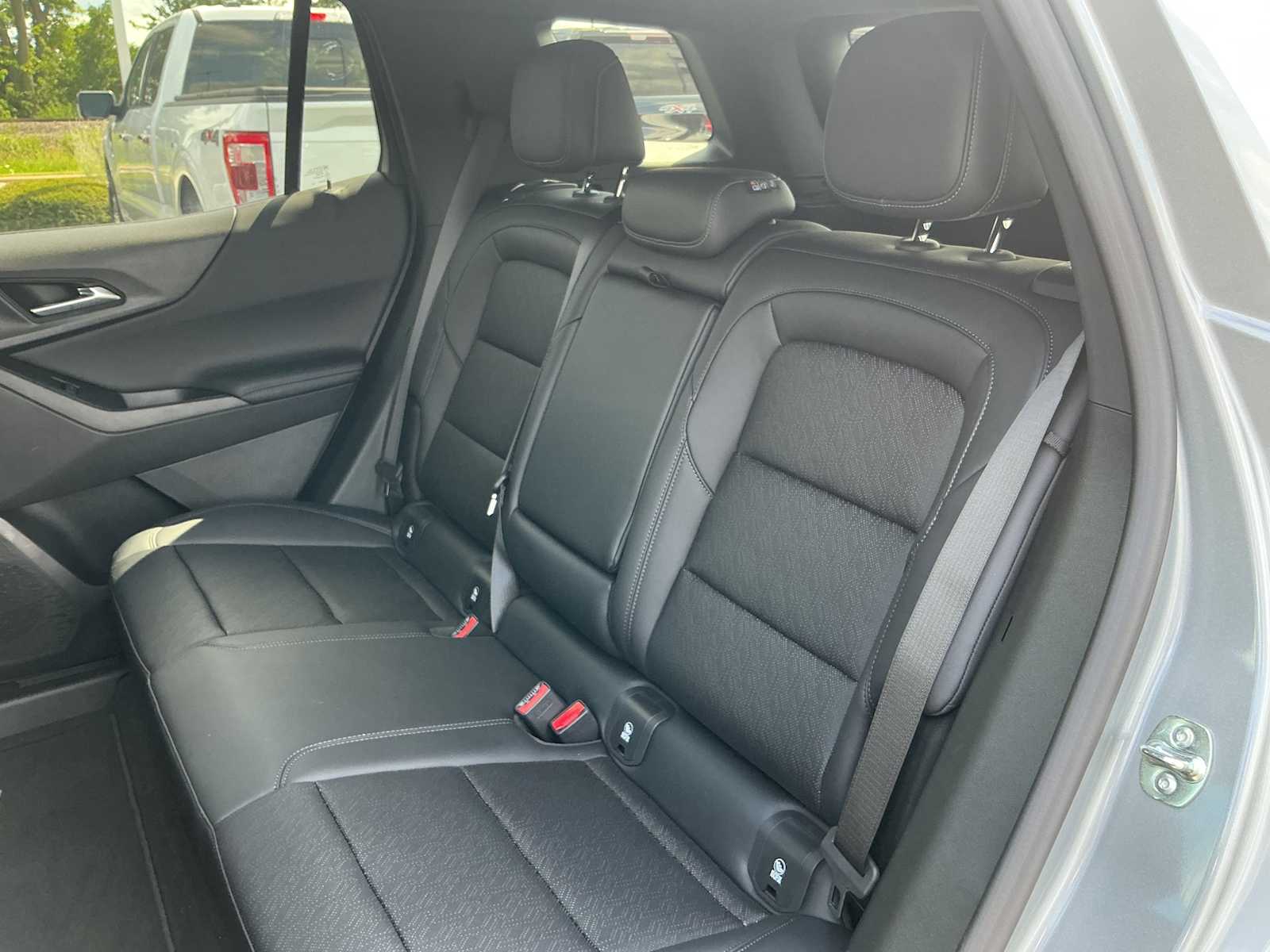 2027 Chevrolet Equinox LT - Photo 23