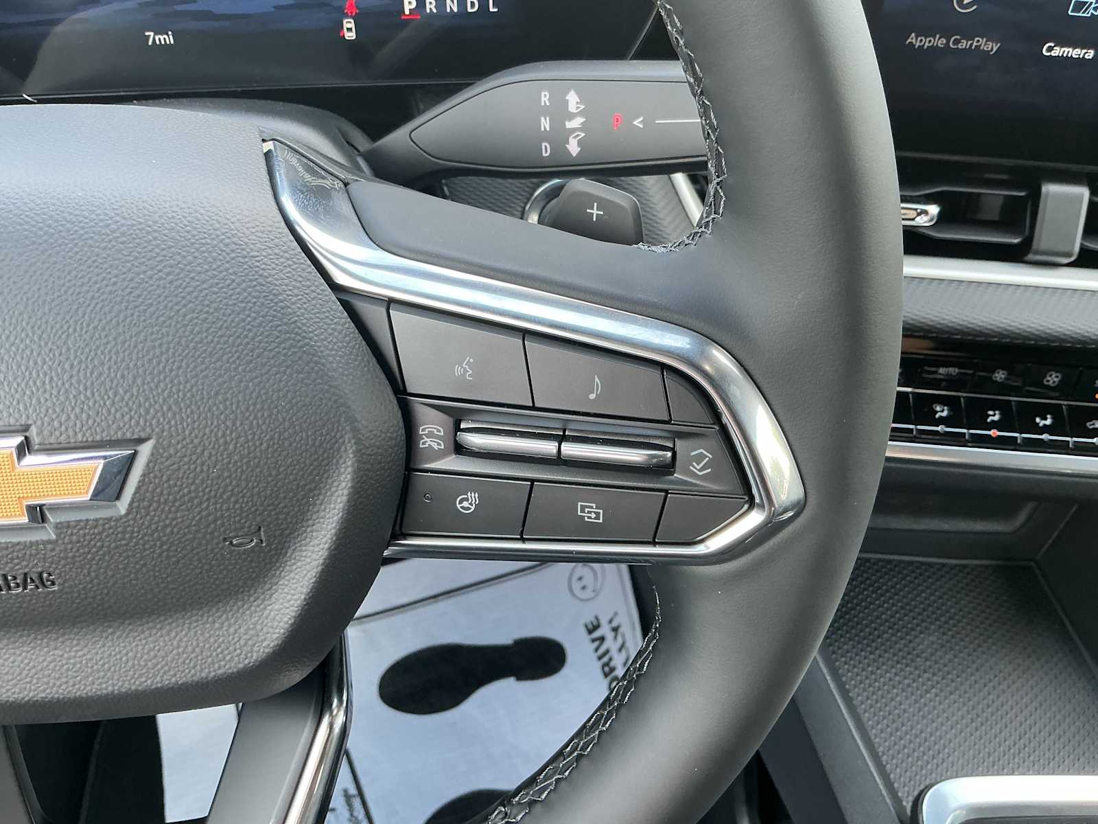 2027 Chevrolet Equinox LT - Photo 11