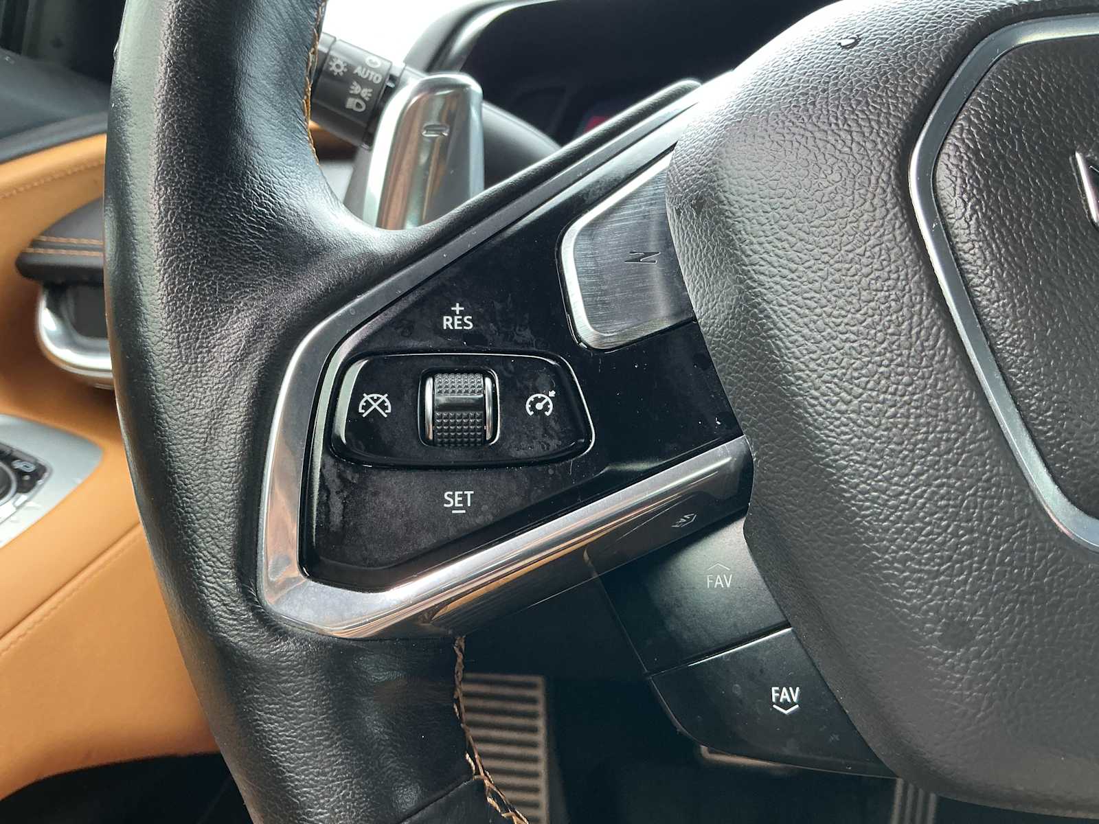 2020 Chevrolet Corvette 2LT - Photo 8