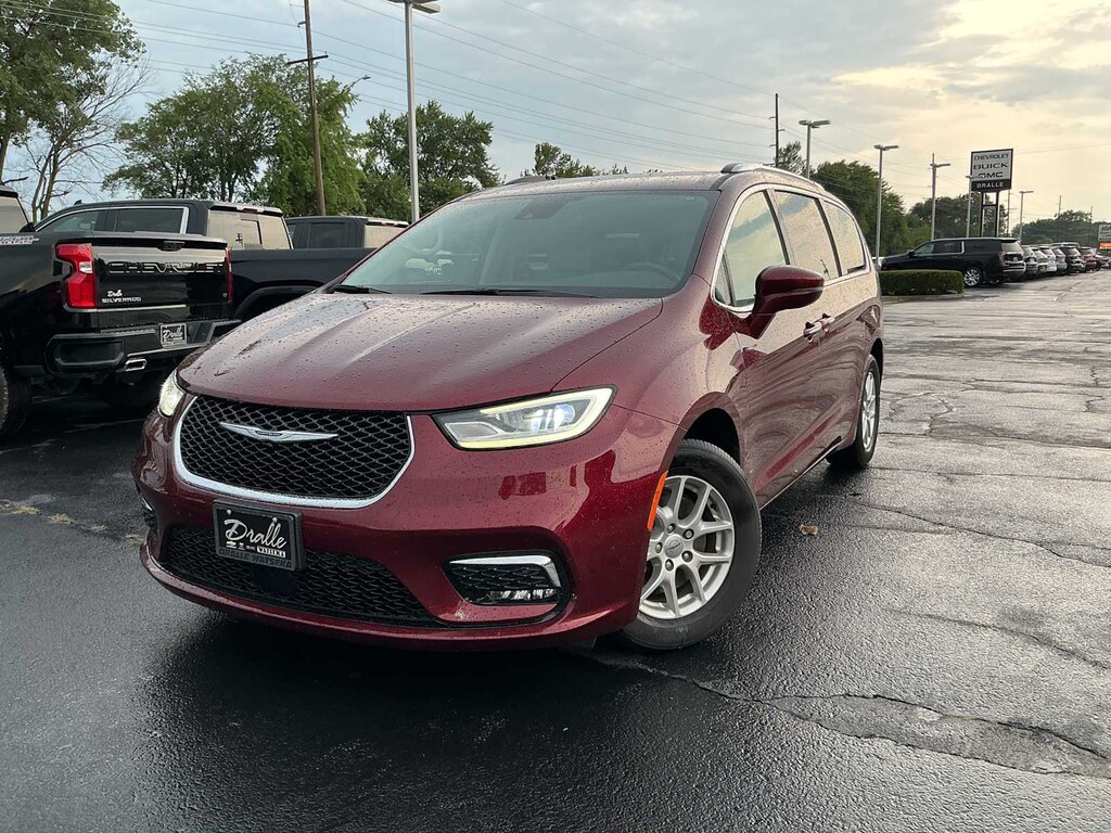 Used 2021 Chrysler Pacifica Touring L