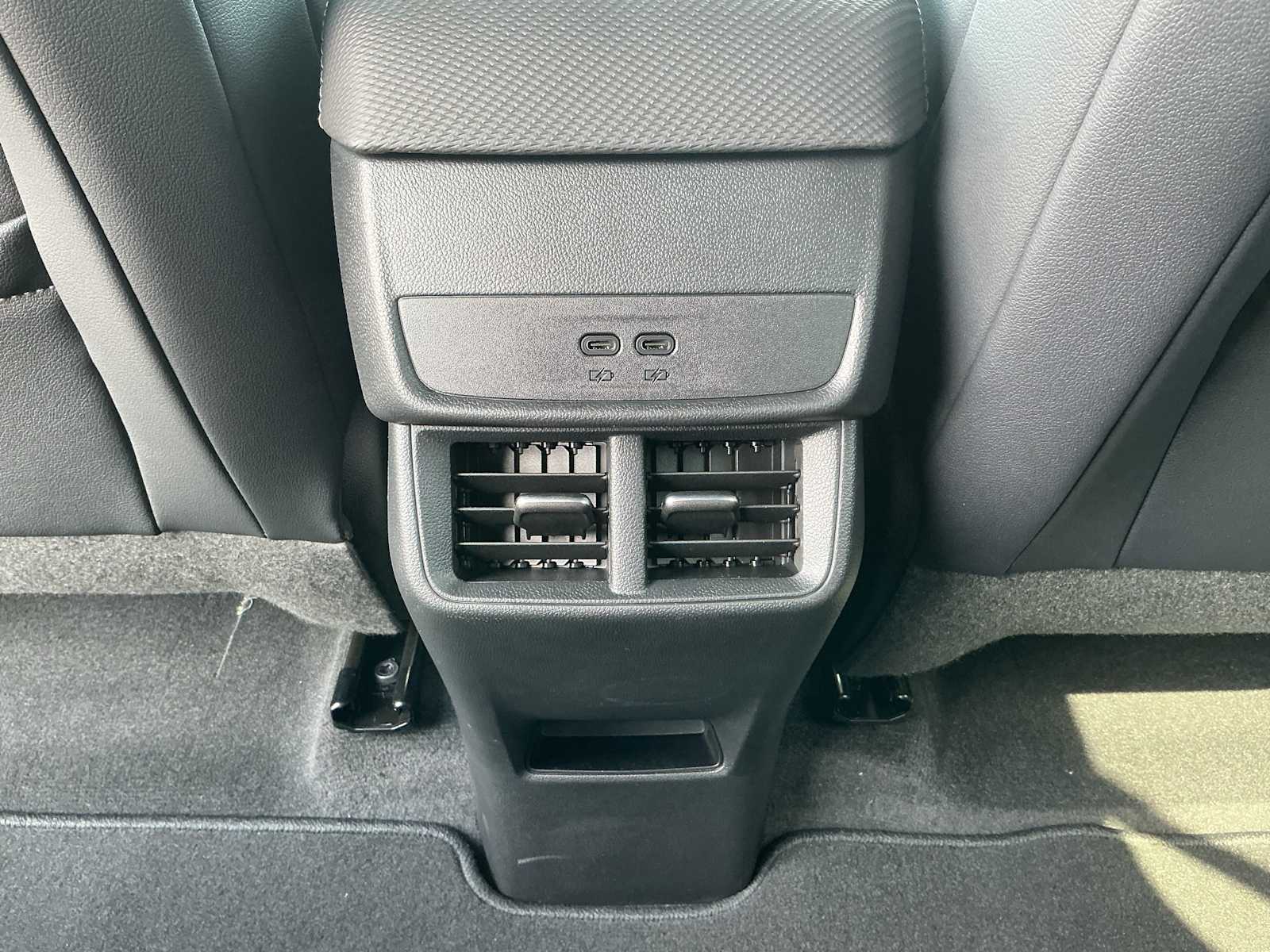 2027 Chevrolet Equinox LT - Photo 16