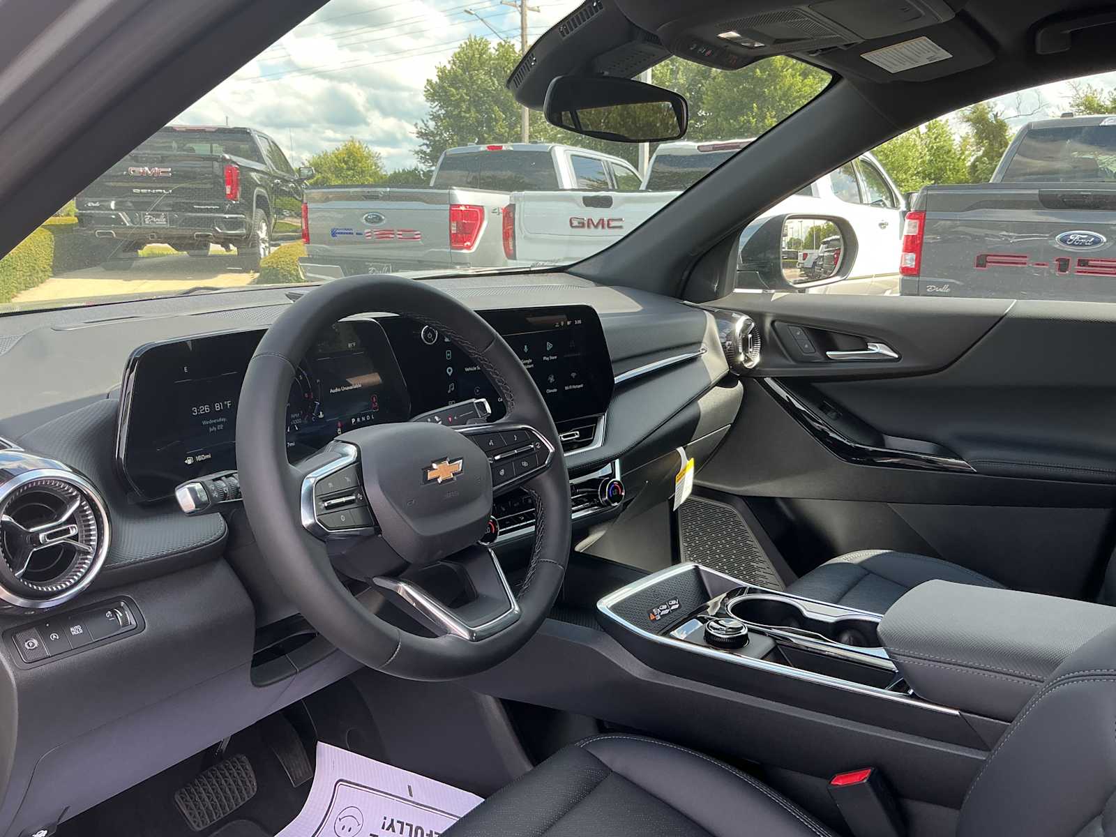 2027 Chevrolet Equinox LT - Photo 17