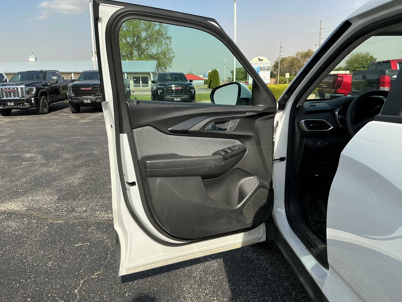 2023 Chevrolet TrailBlazer LT - Photo 13