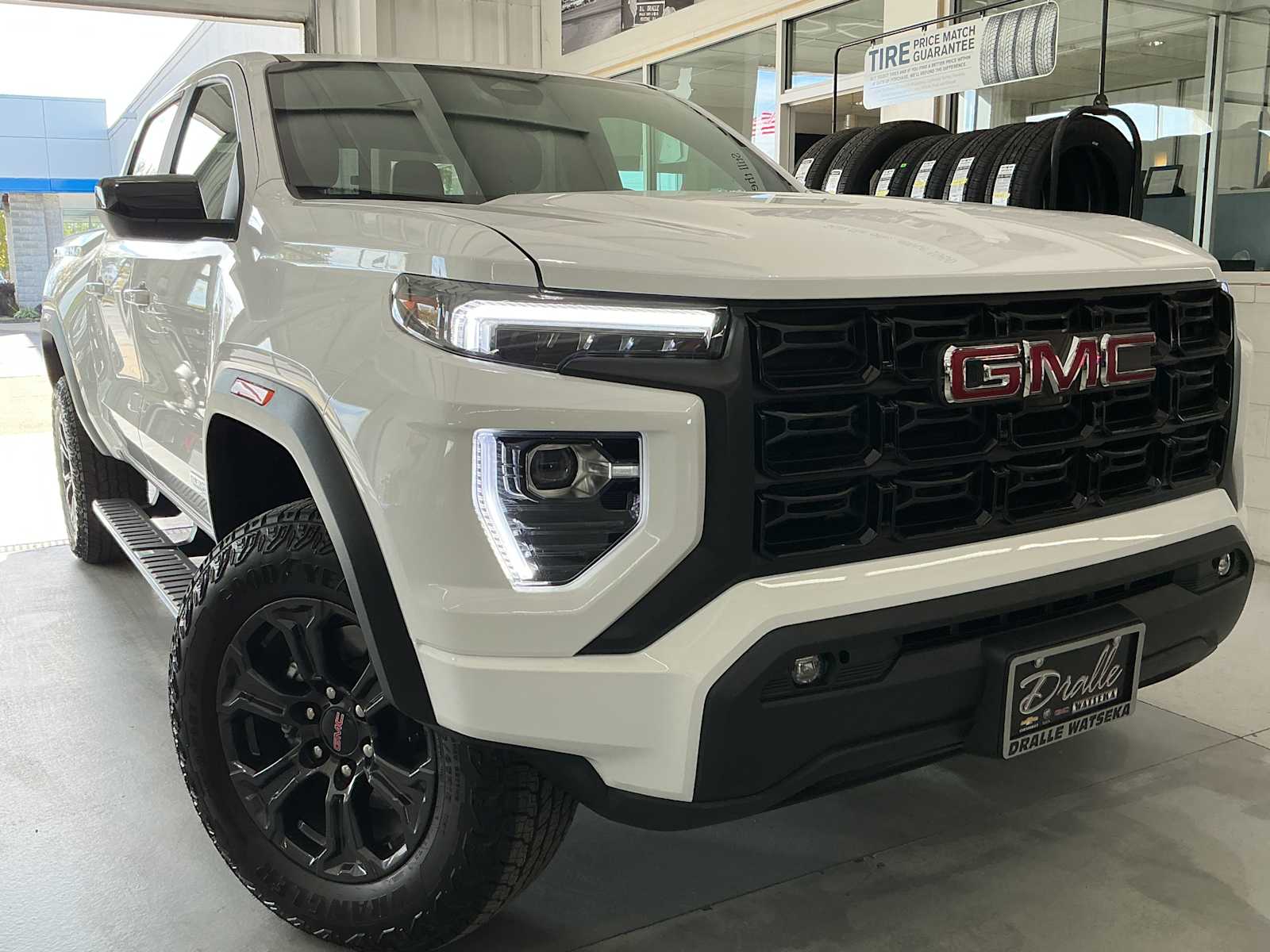 2025 GMC Canyon Elevation's photo