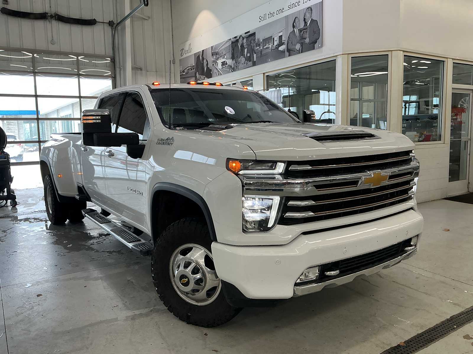 2022 Chevrolet Silverado 3500HD High Country's photo